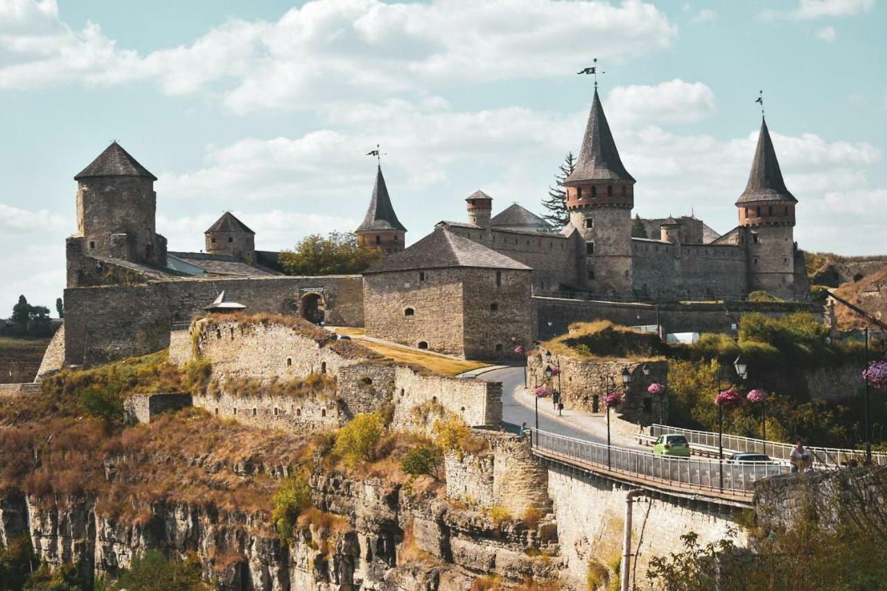 Hotel Nazar Stodolya Kam'janec'-Podil's'kyj Esterno foto